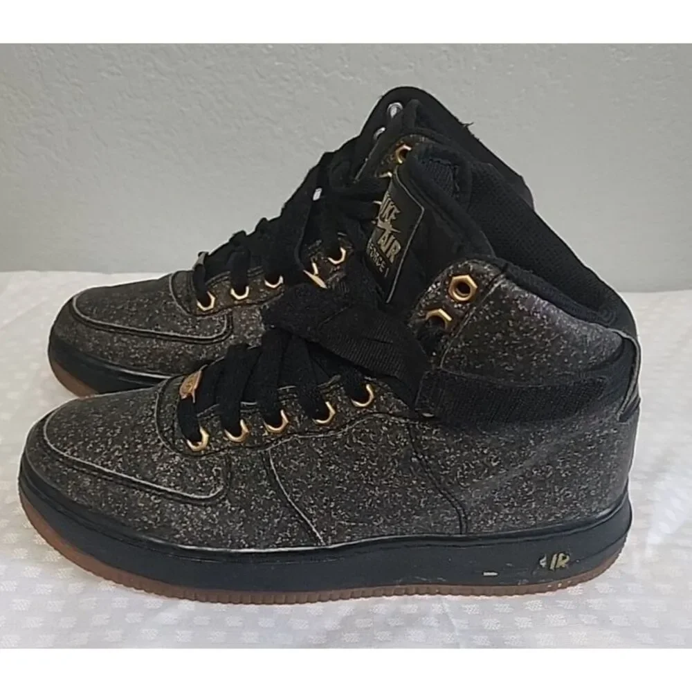 NIKE Air Force 1 Hi LV8 807617-007 Youth size 4.5‎  Gum Bottom Sneaker